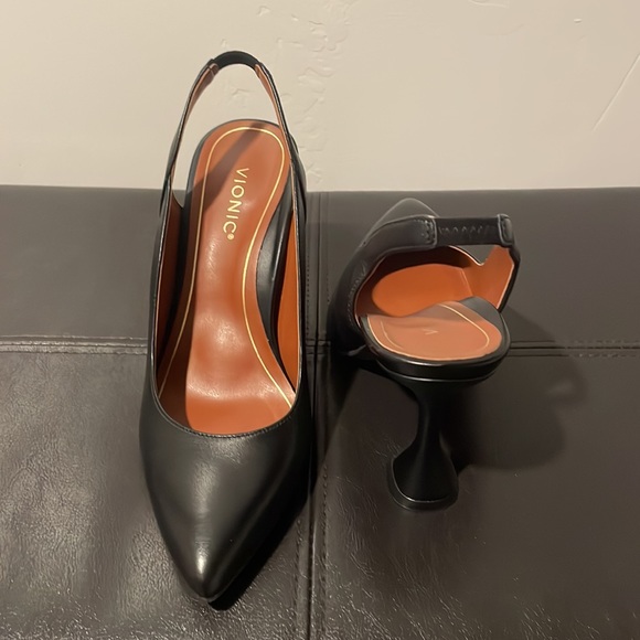 Vionic Adalena black heels - Picture 5 of 5